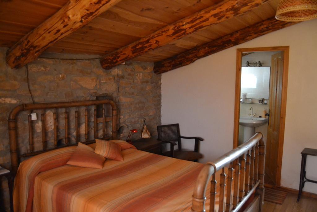 Masia Massanes Hostal Tiurana Exterior foto